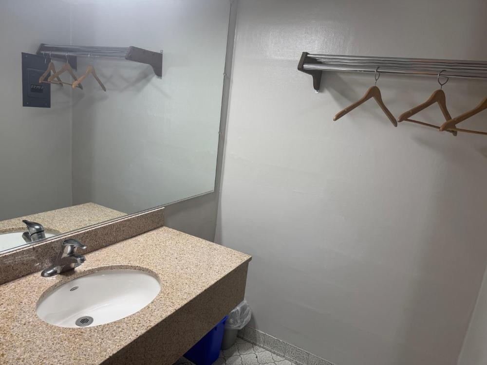 Farrington Inn - North Brunswick